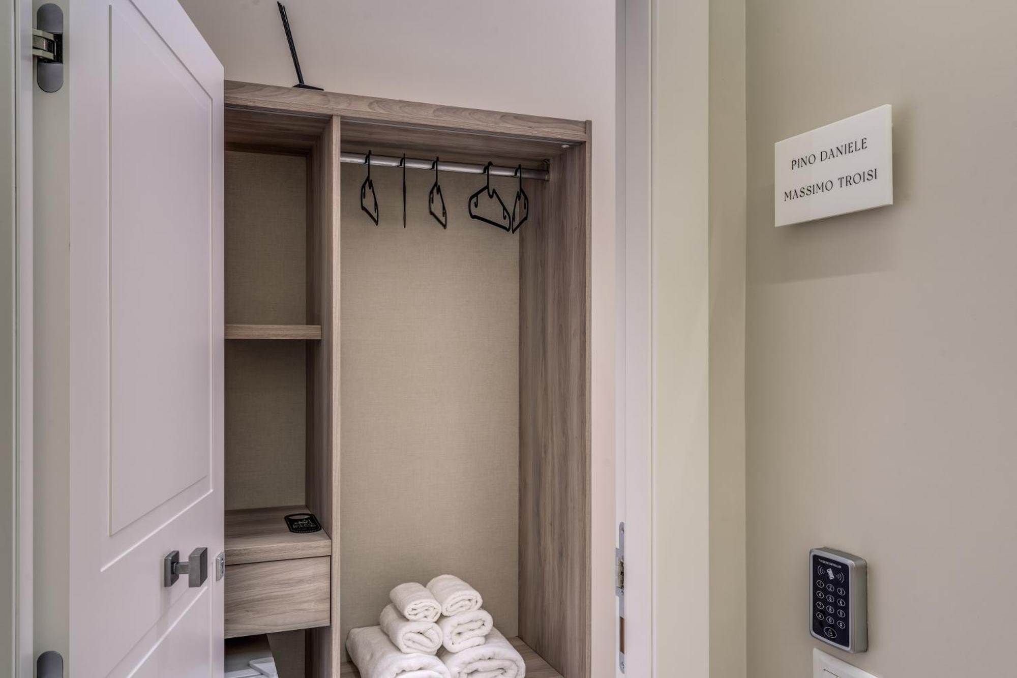 Av Rooms Napoli المظهر الخارجي الصورة